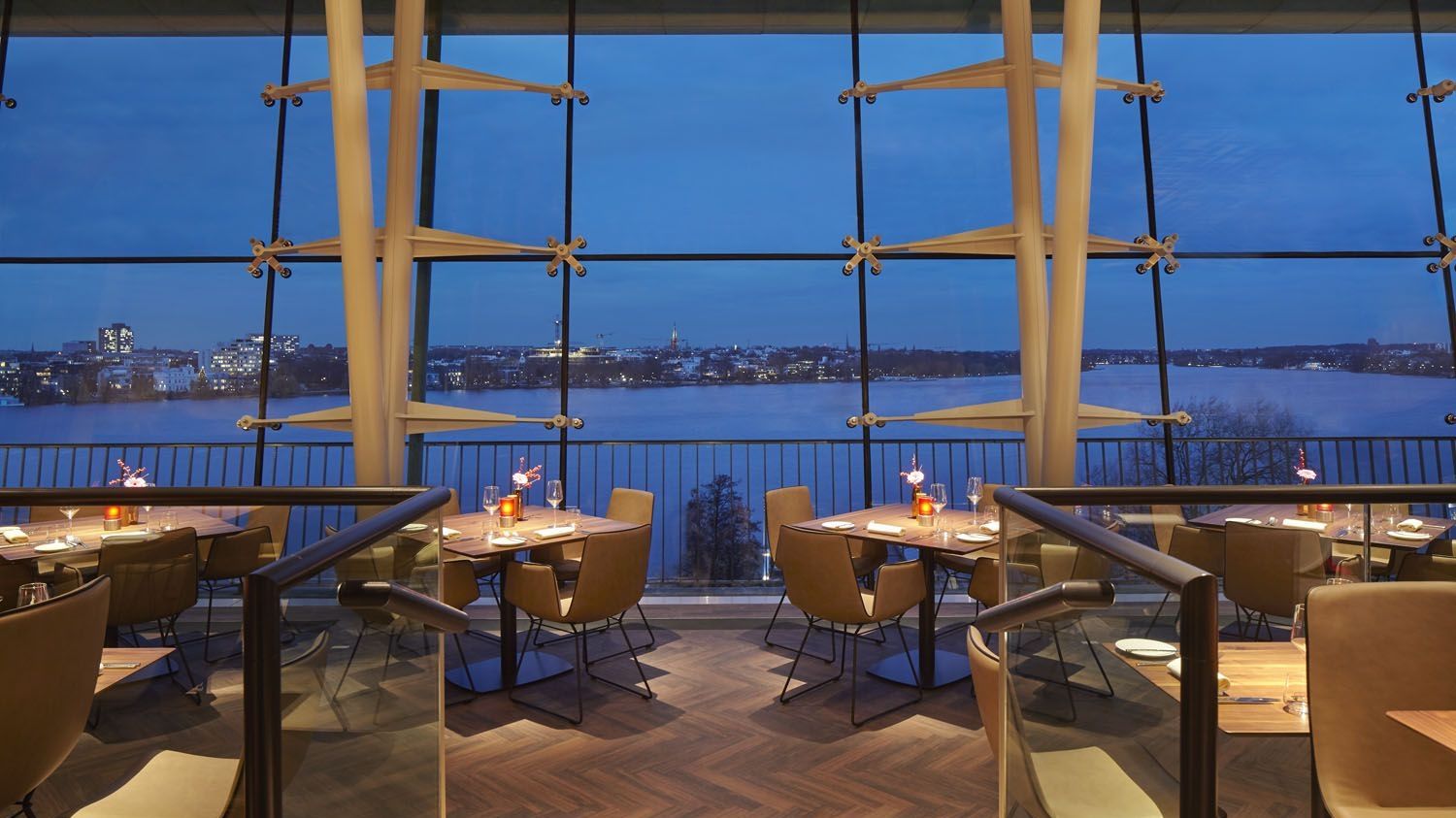 Restaurant Hamburg St. Georg: HERITAGE an der Außenalster